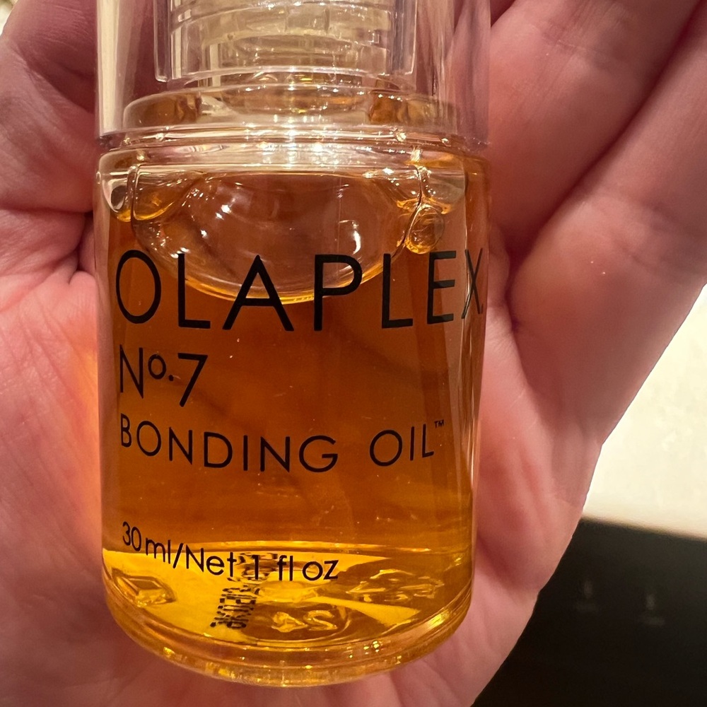 OLAPLEX No.7 Bonding Oil in Amber Hue